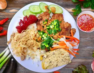 Cơm Sườn - 39.000 ₫ tại Cơm Tấm Trường Trinh - Cách Mạng Tháng 8