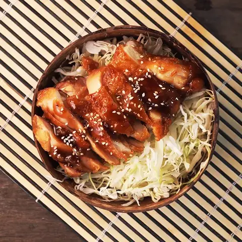 Donburi Cơm Tô Nhật Bản - Bến Vân Đồn - Ẩm thực quốc tế gần bạn