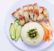Heo quay tươi - 38.000 ₫ tại Quán Sáu Liêm - Cơm Bình Dân - Bùi Hữu Nghĩa