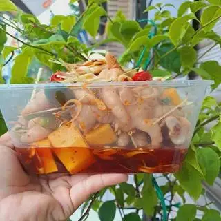 Hình ảnh Chân gà rút xương sốt Thái - hộp 13 chân