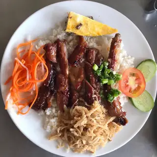 Cơm sườn bì chả - 75.000 ₫ tại Cơm Tấm Sườn Que - Nguyễn Thị Minh Khai