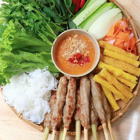 Đặc Sản Nem Nướng Nha Trang Hùng Việt - Nguyễn Cảnh Chân - Món truyền thống/Đặc sản gần bạn
