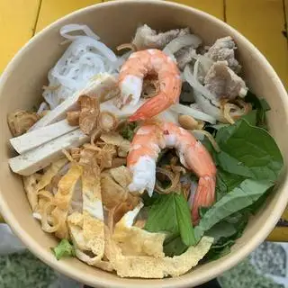 Hình ảnh Bún trộn thập cẩm