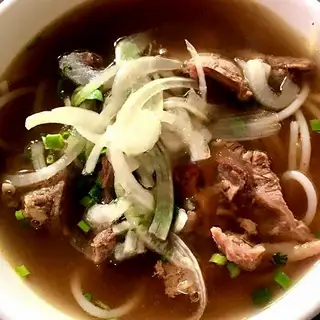 Bún bò - nạm - 58.000 ₫ tại Bún Bò Huế Út Dung - Tôn Thất Hiệp