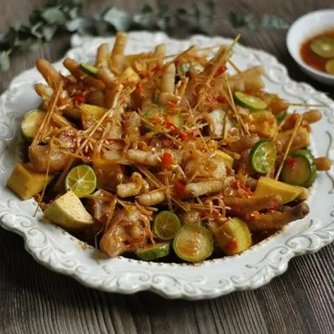 Chân Gà Sốt Thái & Mì Cay Win Win - Hoài Thanh - Ăn vặt gần bạn