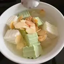 Chè khúc bạch - 55.000 ₫ tại Chè Ngọc Nhi - Chợ Tân Định