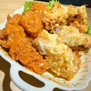 Hình ảnh Nửa con gà bokki mix 2 vị sốt