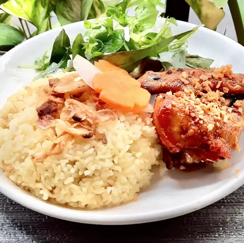 Cơm Gà Mắm Gừng & Mì Trộn Đêm 24h - Huỳnh Đình Hai - Cơm/Cơm tấm gần bạn