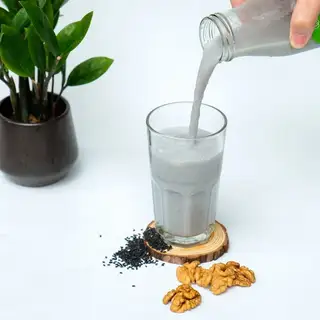 Hình ảnh Sữa mè đen - hạt điều cacao