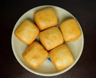 Bánh bao chiên - 52.000 ₫ tại Lẩu Gà Ớt Hiểm 109 - Nguyễn Thiện Thuật
