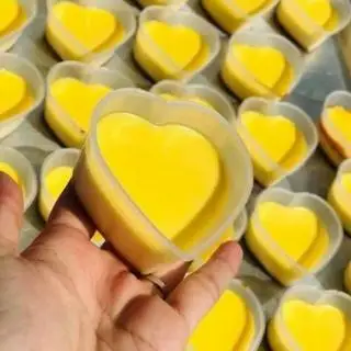 Bánh flan - 14.000 ₫ tại Tiệm Bánh Cô Anh - Bánh Bông Lan Trứng Muối, Tart Trứng & Su Kem - Văn Chung
