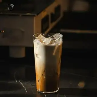 Bạc xỉu - 33.000 ₫ tại Em. Coffee - Cà Phê & Cơm Trưa - Nơ Trang Long