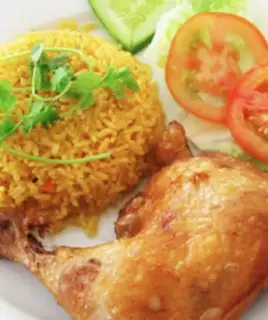 Hình ảnh Cơm gà xối mỡ đùi