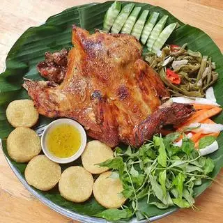 Hình ảnh Xôi gà quay - má đùi