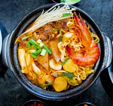 Quán 161 - Mỳ Cay & Trà Sữa - Trần Văn Đang - Ẩm thực quốc tế gần bạn