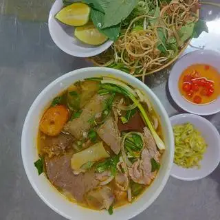 Hình ảnh Bún bò thập cẩm