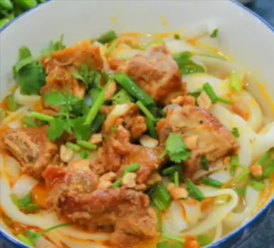 Hình ảnh MÌ QUẢNG SƯỜN NON