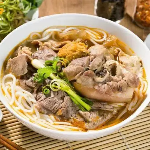 Hình ảnh Hủ Tiếu Sài Gòn & Bún Bò Huế - Trần Khát Chân
