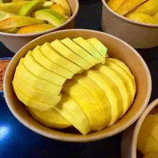 Hình ảnh Hộp xoài tứ quý chua ngọt - 450g