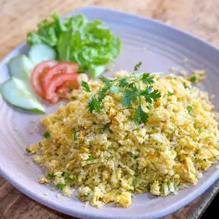 Cơm chiên tỏi trứng - 40.000 ₫ tại Cơm Gà Xối Mỡ Huân Ký - Kỳ Đồng