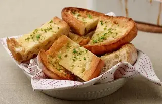 Hình ảnh Bánh mỳ bơ tỏi - gói