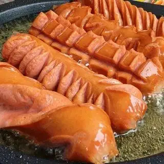 Xúc xích Đức - 14.000 ₫ tại Đồ Ăn Vặt, Cá Viên Chiên & Chân Gà Sốt Thái Food - Tân Hòa Đông
