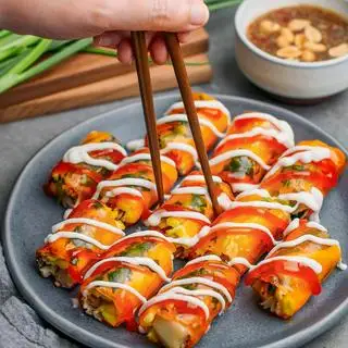 Bánh tráng cuốn chấm sốt me - 35.000 ₫ tại Bánh Tráng & Ăn Vặt - Ăn Là Nhớ - Trần Xuân Soạn