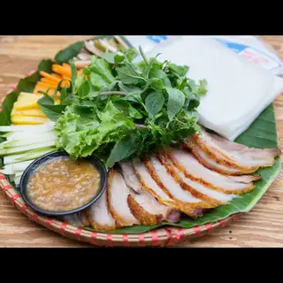 Bánh tráng cuốn heo quay 4 người - 345.000 ₫ tại Tứ Hòa - Bánh Tráng Cuốn Thịt Heo - Nguyễn Gia Trí