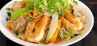 Bún gạo xào thập cẩm - 75.000 ₫ tại Hủ Tiếu Nam Vang, Mì & Nui Bò Hải Sản Anh Tuấn - Lê Công Kiều