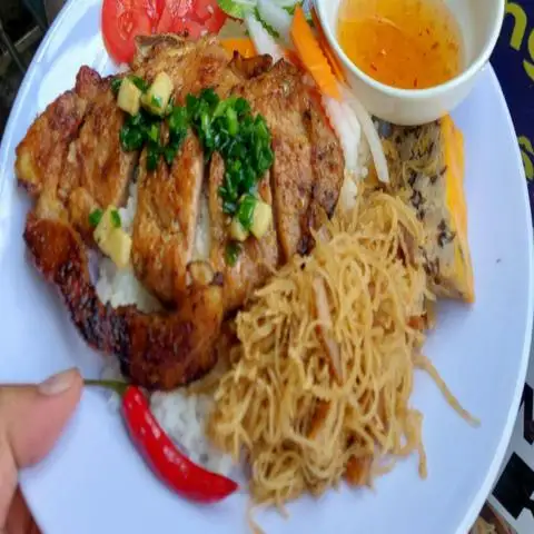 Nam Thơ Quán - Cơm Tấm & Bún Thịt Nướng - Nguyễn Văn Lượng  - Cơm/Cơm tấm gần bạn