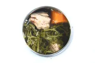 Canh xà lách xoong hầm sườn non - 71.000 ₫ tại Cơm Gà Hải Nam Kiểu Singapore - Calmette	
