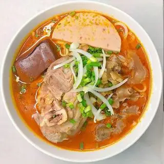 Bún bò giò chả - 72.000 ₫ tại Bún Bò Huế O Xíu - Trần Quốc Tuấn