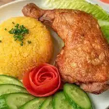 Cơm chiên đùi gà - 45.000 ₫ tại Cơm Chiên & Nui Xào Bò - Cống Quỳnh