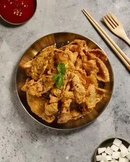 Da gà rán siêu giòn - 닭껍질 튀김 - 108.000 ₫ tại Chivago Chicken - Gà Rán Hàn Quốc & Bia - Nguyễn Thái Học