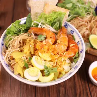 Mì Quảng đặc biệt - 75.000 ₫ tại Mì Quảng Anh Ba Đà Nẵng - Võ Thành Trang