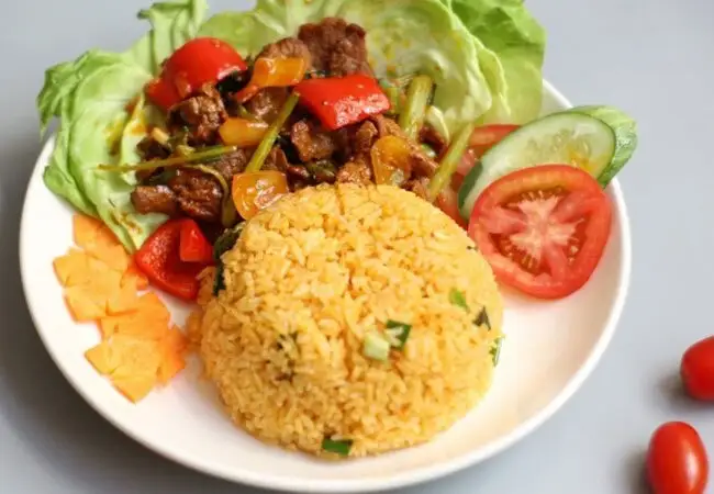 Hình ảnh Cơm chiên bò lúc lắc