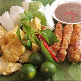 Bún đậu nem chua rán +nước bất kỳ - 42.000 ₫ tại Bún Đậu Mắm Tôm 1975 - Nguyễn Cảnh Chân