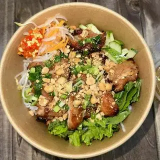 Hình ảnh Bún trộn thập cẩm