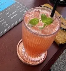 Trà bưởi Hồng chanh gừng - 55.000 ₫ tại New Station Cafe - Mai Chí Thọ