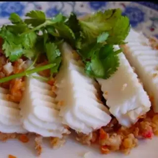 Bánh đúc - chả - 35.000 ₫ tại Bánh Bèo Chú Phong - Chung Cư Bình Khánh