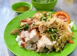 Hình ảnh Cơm tấm thịt heo quay Như Ý