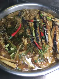 Hình ảnh Cá nục kho măng