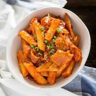 Hình ảnh Tokbokki chả cá