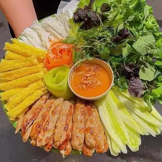 Hình ảnh 4 suất nem nướng