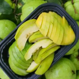 Hình ảnh Combo khay CỦ ĐẬU Gọt Sẵn + Khay Mix Xoài Xanh,Cóc Cày Kèm sốt thần thánh ngon