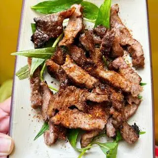 Hình ảnh Má đào heo nướng