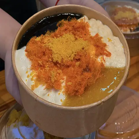 Bối Bakery - Bông Lan Trứng Muối & Bánh Ngọt - Nguyễn Thượng Hiền - Tráng miệng gần bạn