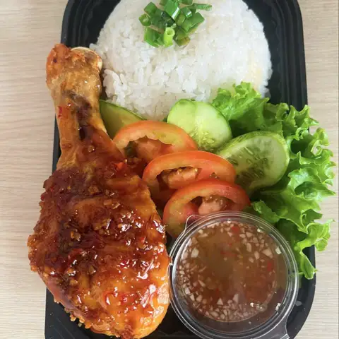 Chú Rùa - Cơm Gà & Miến Trộn Hàn Quốc - Nguyễn Thị Thập - Cơm/Cơm tấm gần bạn