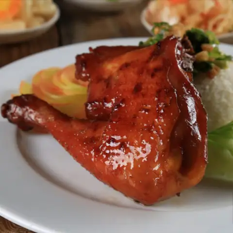 Hình ảnh Cơm Tấm Bà Tám - Lê Trọng Tấn