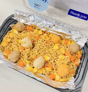 Hình ảnh Mì trộn viên chiên